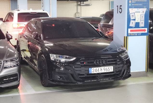 Audi S8 D5