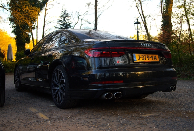 Audi S8 D5