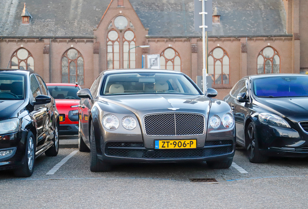 Bentley Flying Spur V8