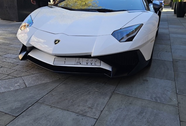 Lamborghini Aventador LP750-4 SuperVeloce Roadster