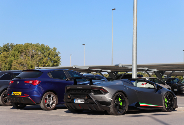Lamborghini Huracán LP640-4 Performante Spyder