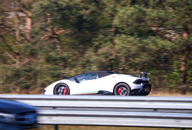Lamborghini Huracán LP640-4 Performante Spyder