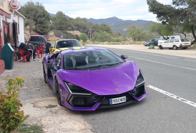Lamborghini Revuelto