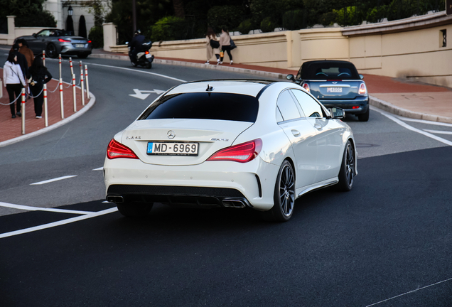 Mercedes-Benz CLA 45 AMG C117