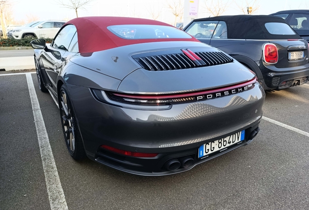 Porsche 992 Carrera 4S Cabriolet