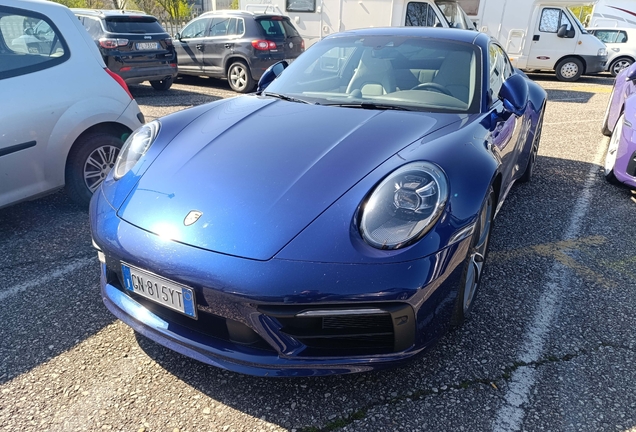 Porsche 992 Carrera 4S