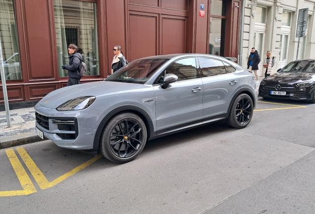 Porsche Cayenne Coupé Turbo E-Hybrid