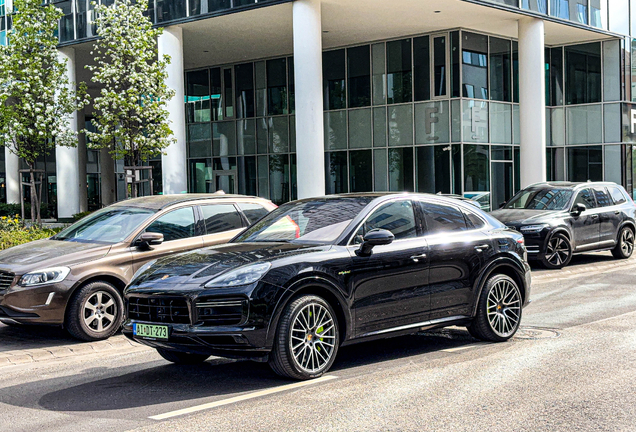 Porsche Cayenne Coupé Turbo S E-Hybrid
