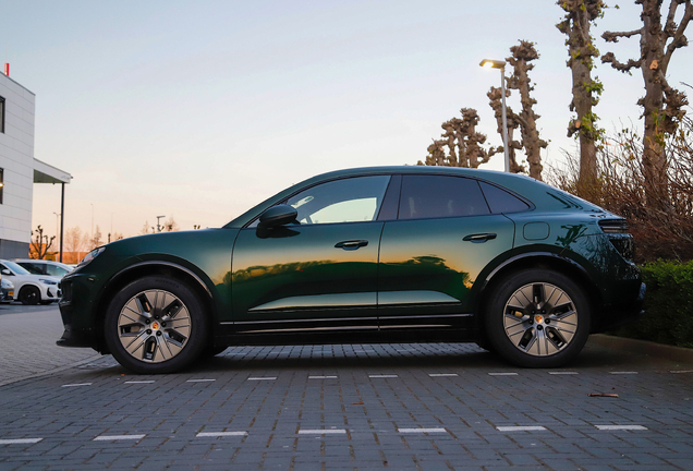 Porsche Macan EV Turbo