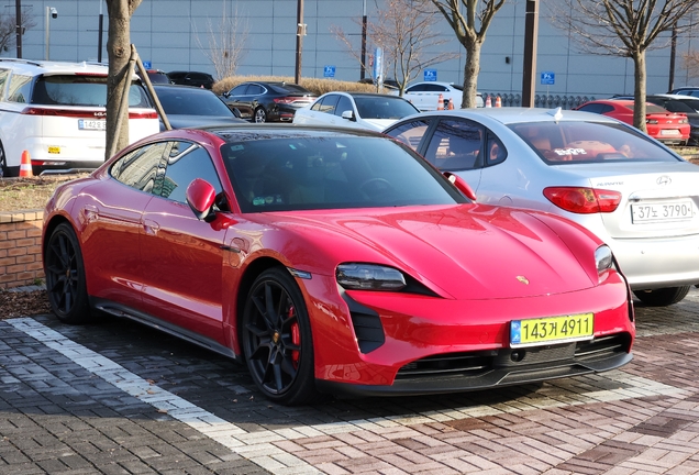 Porsche Taycan GTS