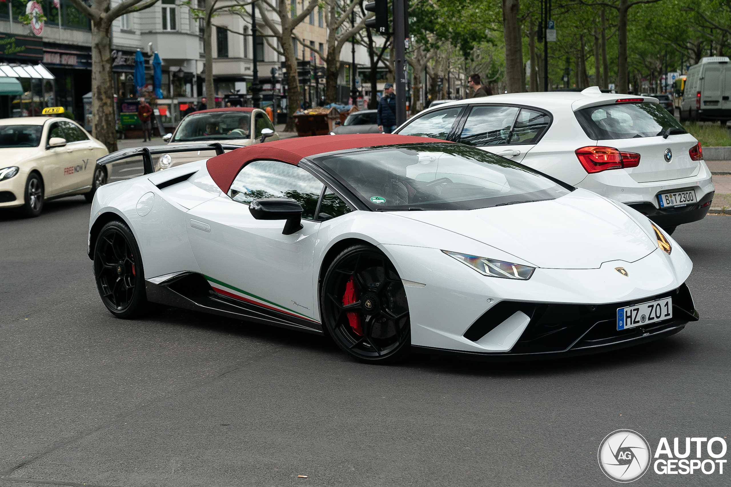 Lamborghini Huracán LP640-4 Performante Spyder