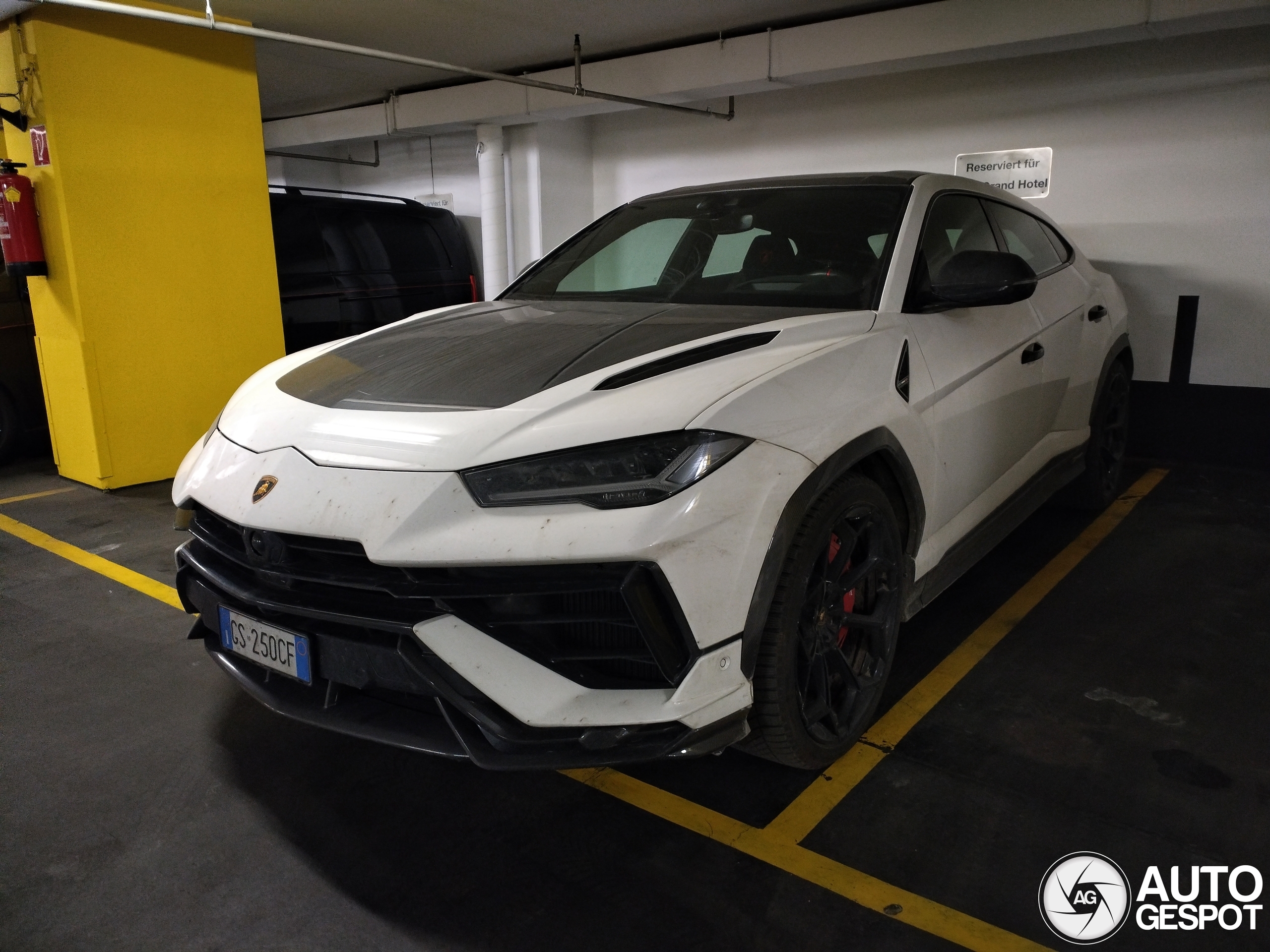 Lamborghini Urus Performante