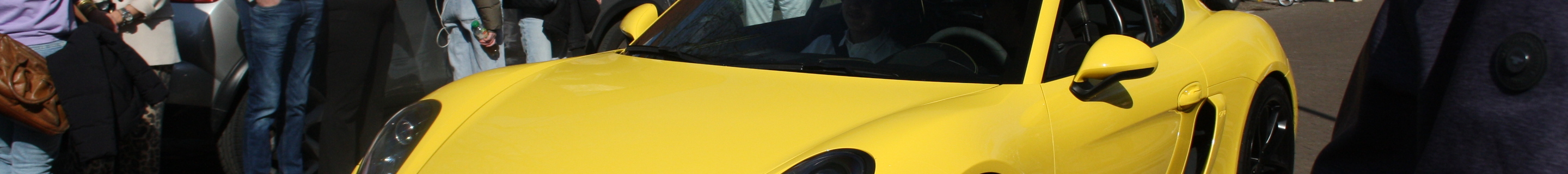 Porsche 981 Cayman GT4
