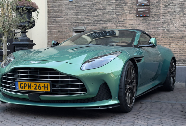 Aston Martin DB12 Volante