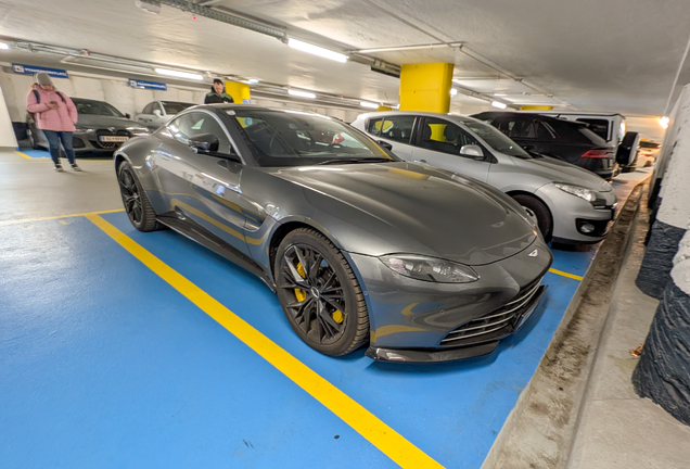 Aston Martin V8 Vantage 2018