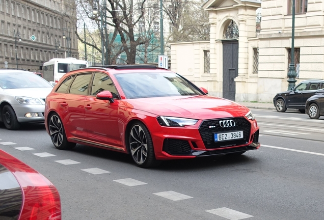 Audi RS4 Avant B9