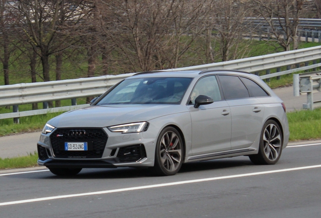 Audi RS4 Avant B9