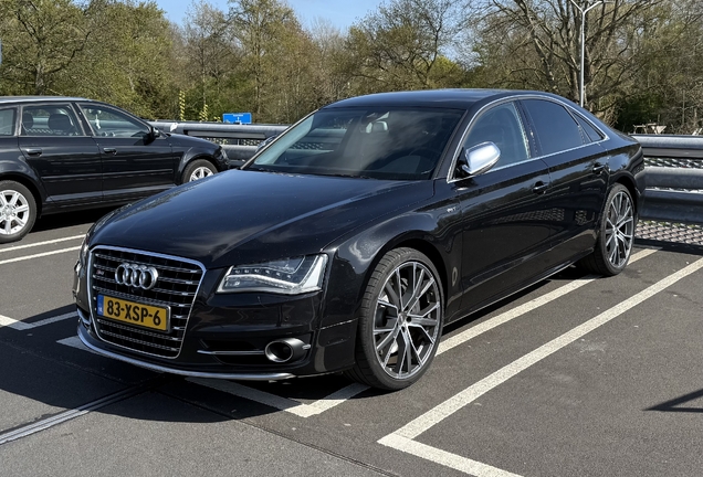 Audi S8 D4