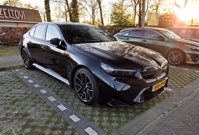 BMW M5 G90
