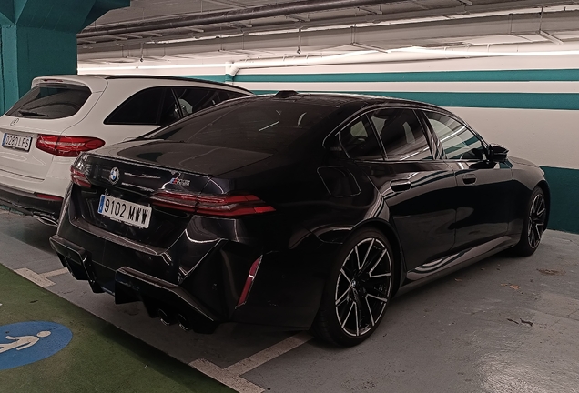 BMW M5 G90