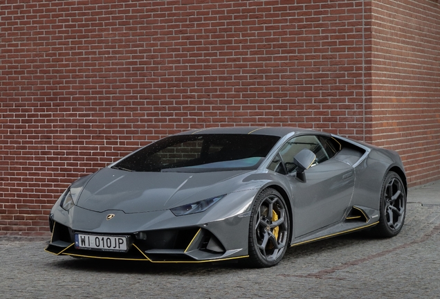 Lamborghini Huracán LP640-4 EVO