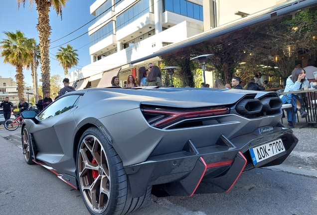 Lamborghini Revuelto