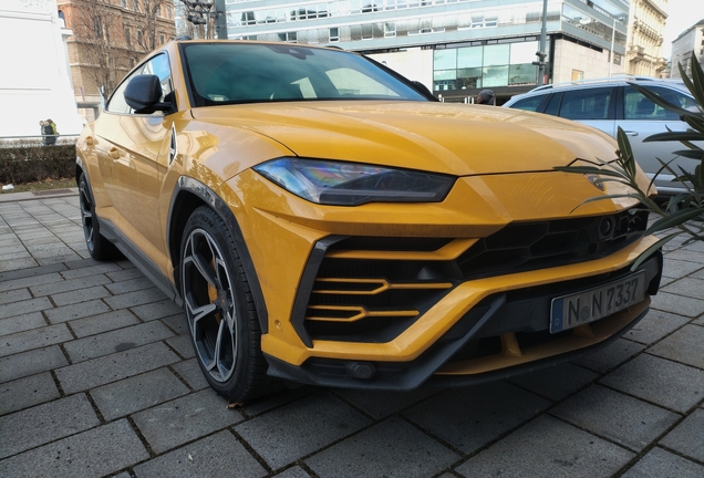 Lamborghini Urus