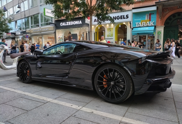 McLaren GT
