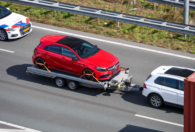 Mercedes-AMG A 45 W176 2015