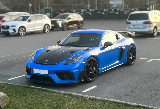 Porsche 718 Cayman GT4 RS Weissach Package