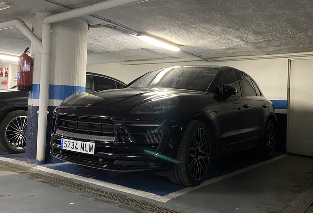 Porsche 95B Macan GTS MkII
