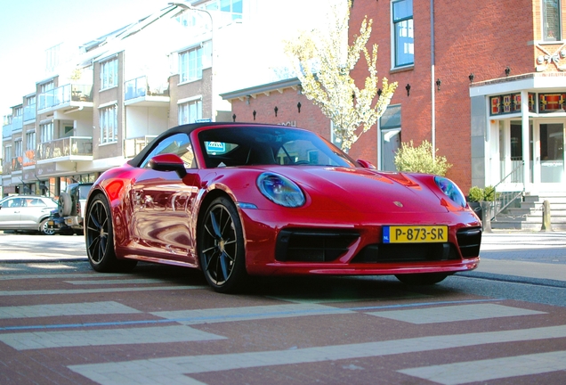 Porsche 992 Carrera 4S Cabriolet