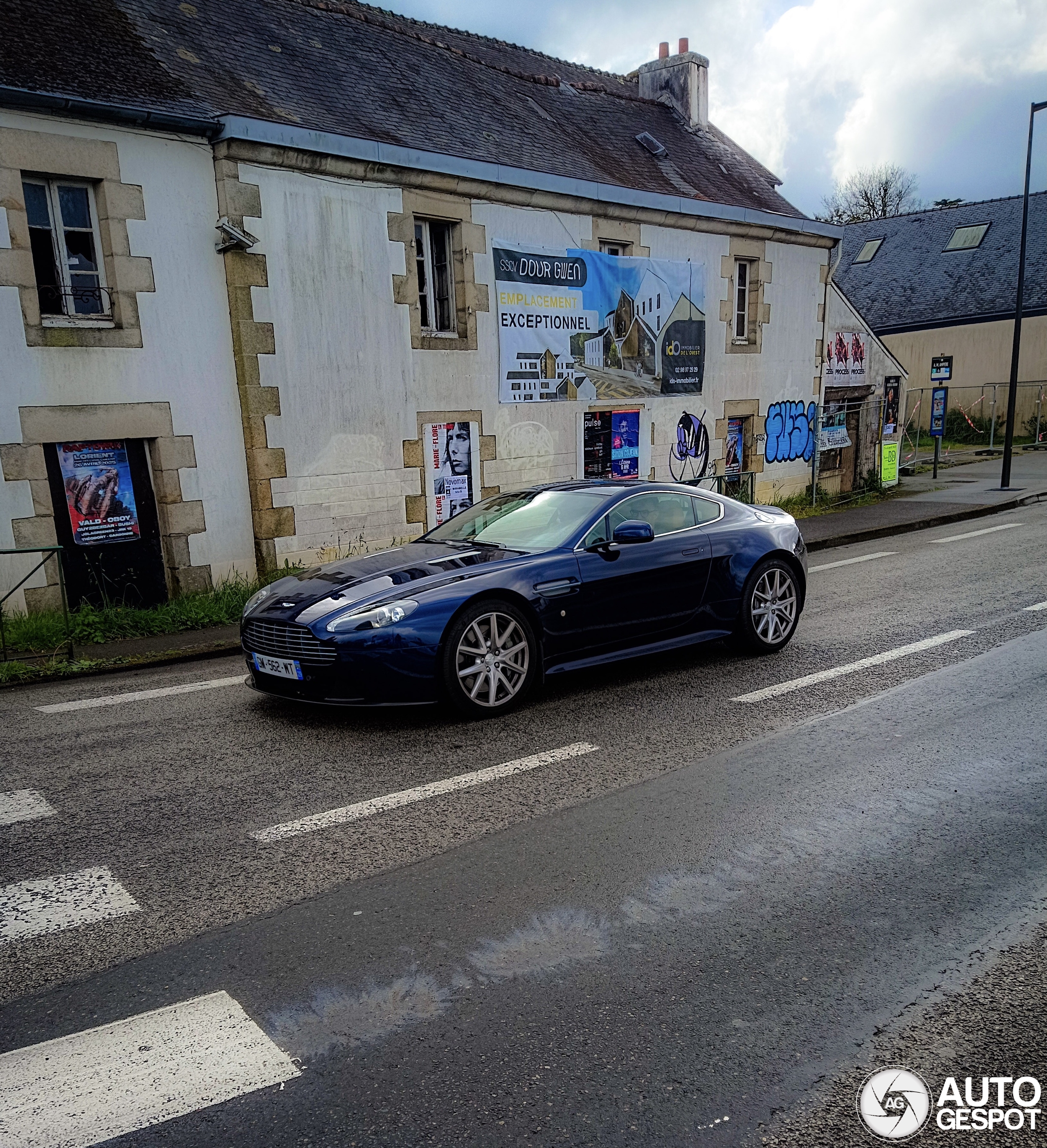 Aston Martin V8 Vantage S