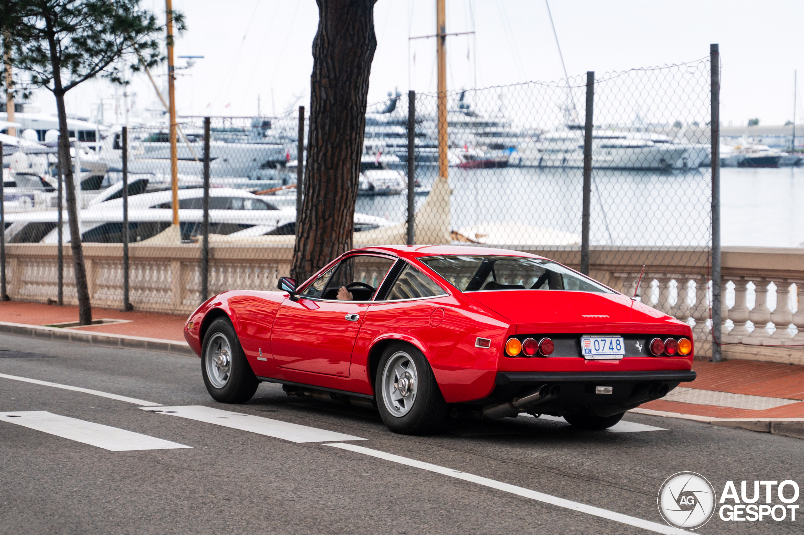 Ferrari 365 GTC/4