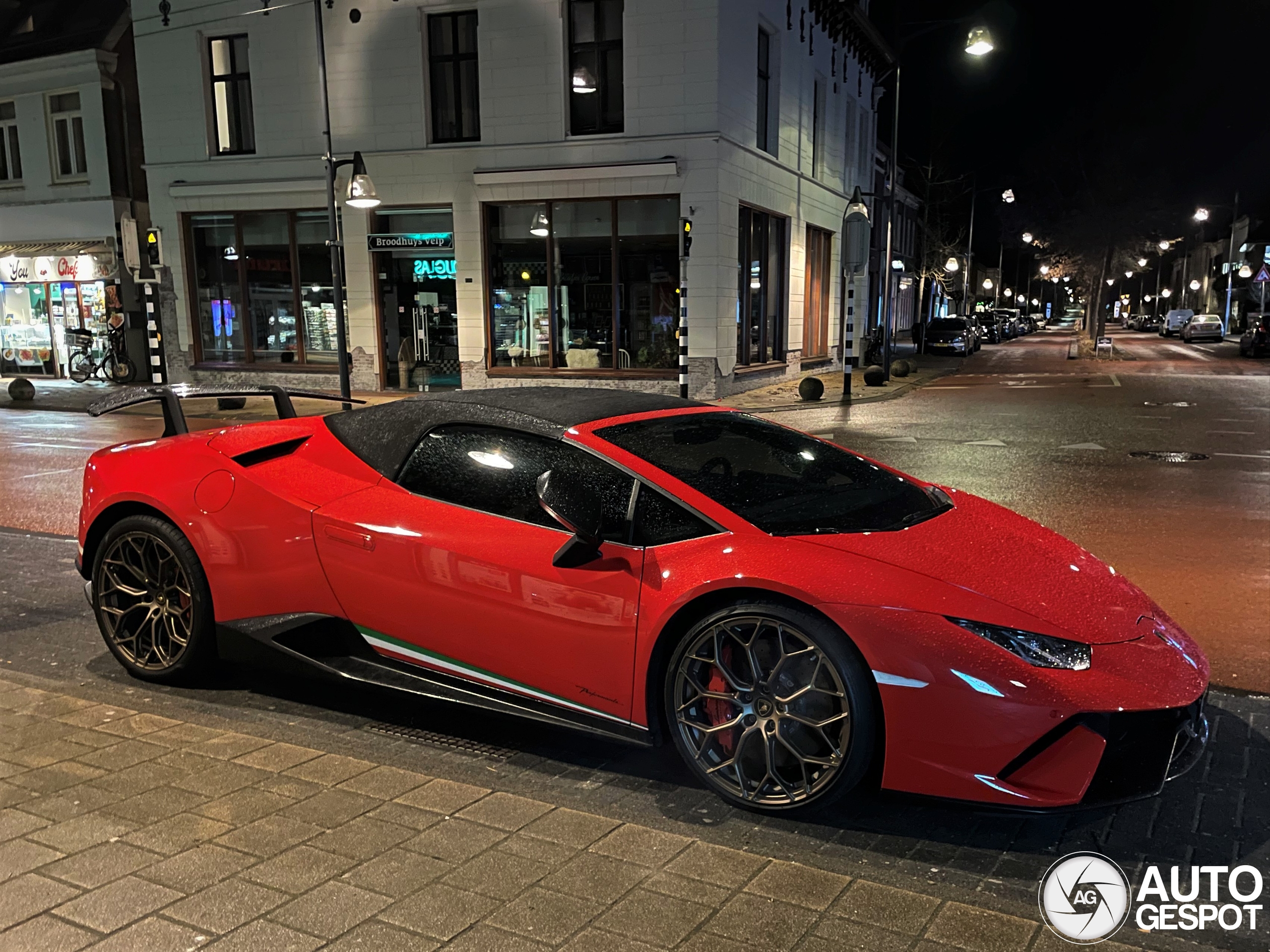 Lamborghini Huracán LP640-4 Performante Spyder