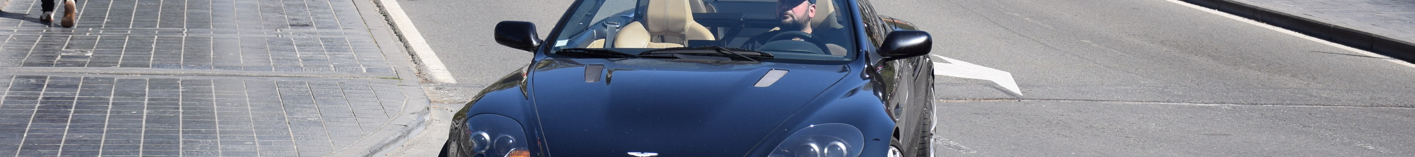 Aston Martin DB9 Volante