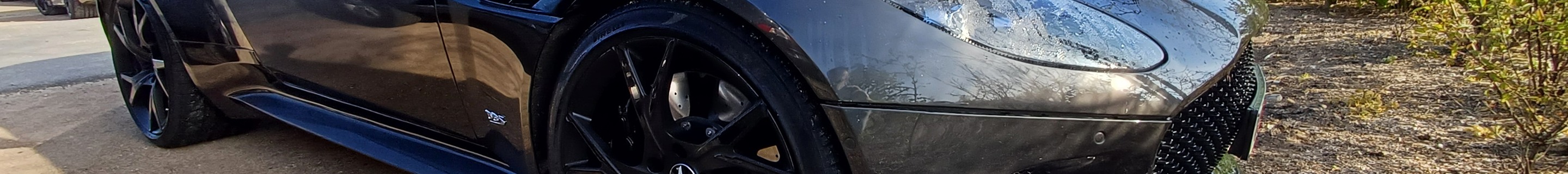 Aston Martin DBS Superleggera