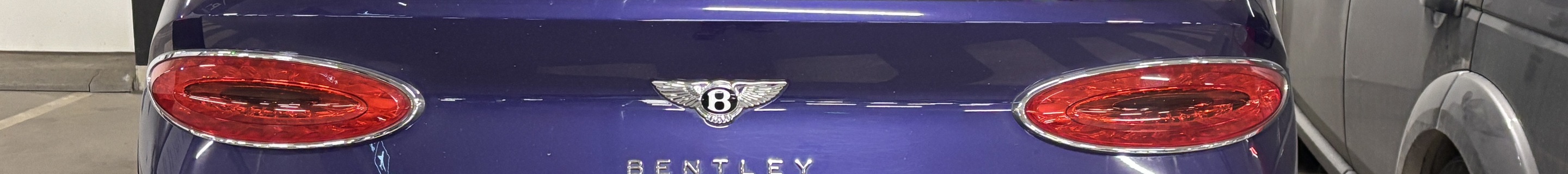 Bentley Bentayga Hybrid 2021