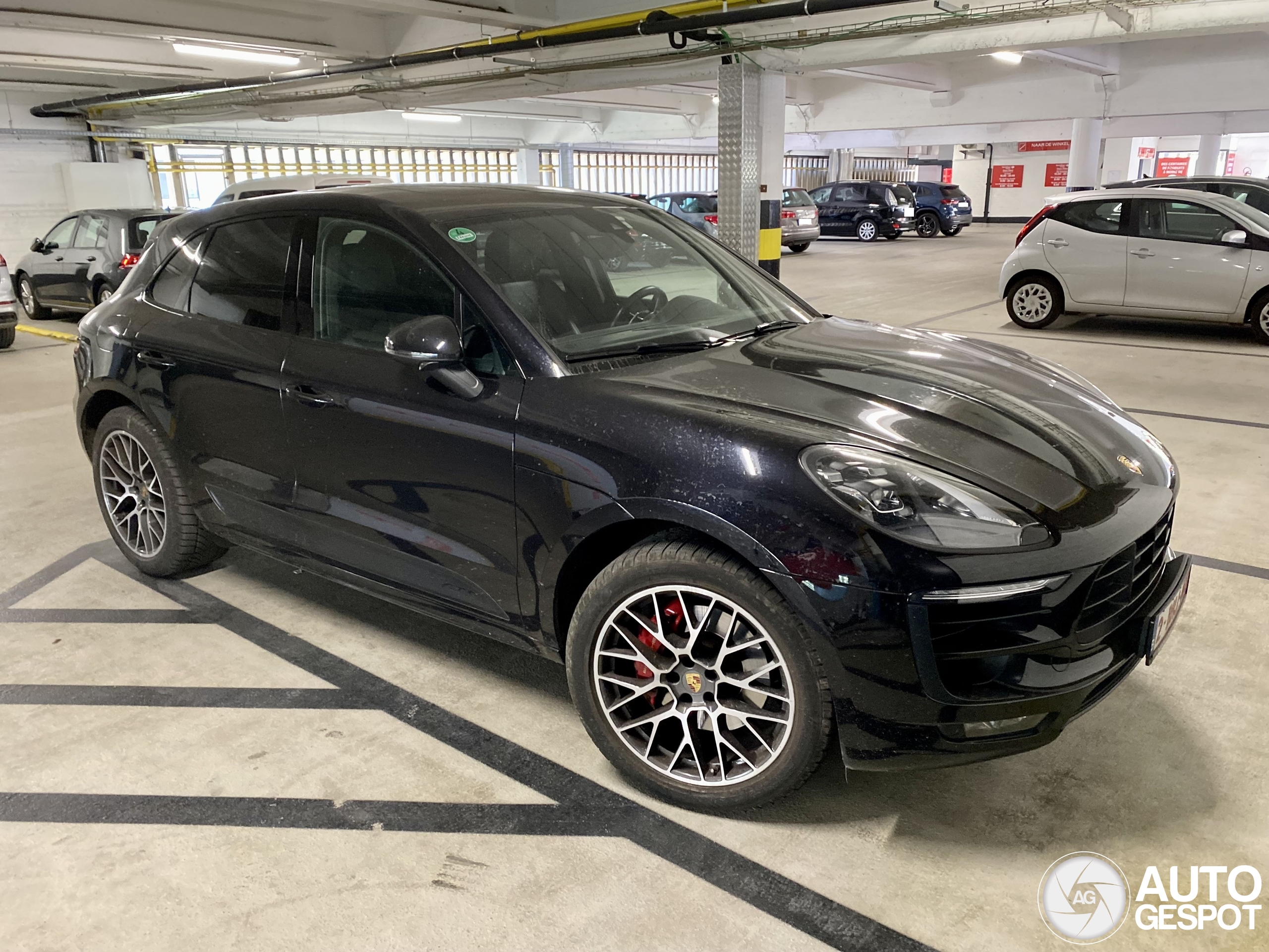 Porsche 95B Macan GTS