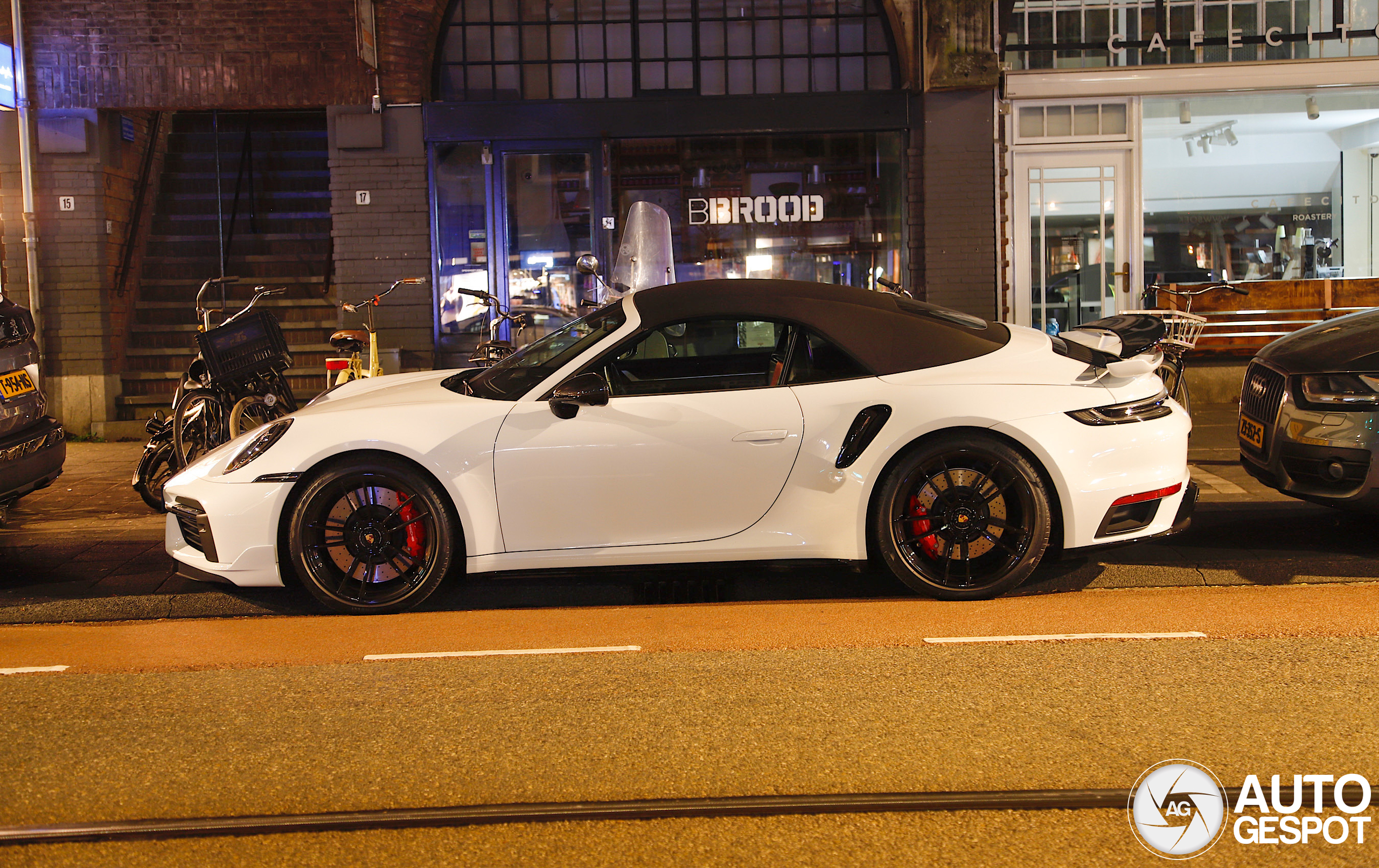 Porsche 992 Turbo Cabriolet