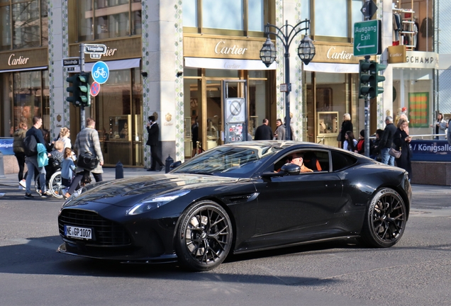 Aston Martin DB12