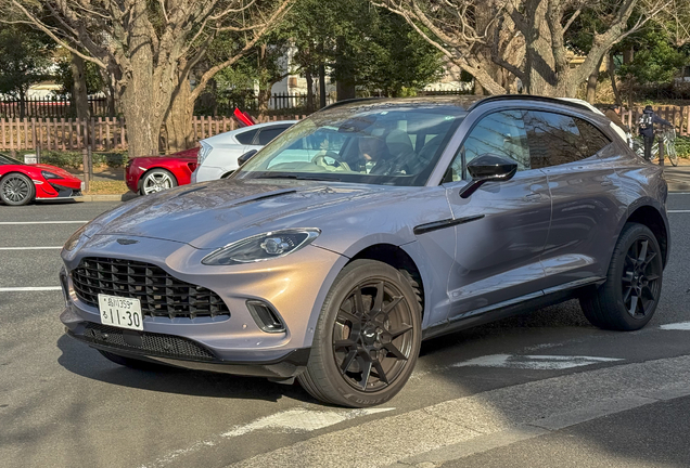 Aston Martin DBX