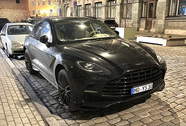 Aston Martin DBX707