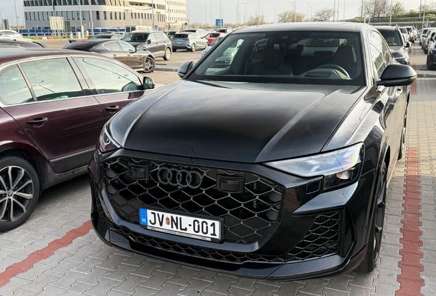 Audi RS Q8 2024
