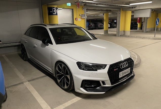 Audi RS4 Avant B9