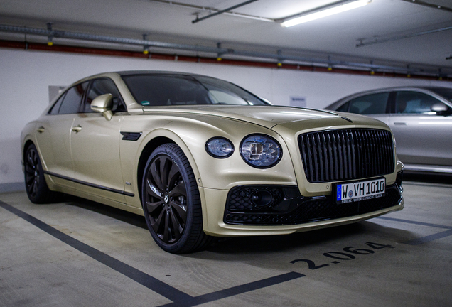 Bentley Flying Spur Hybrid S