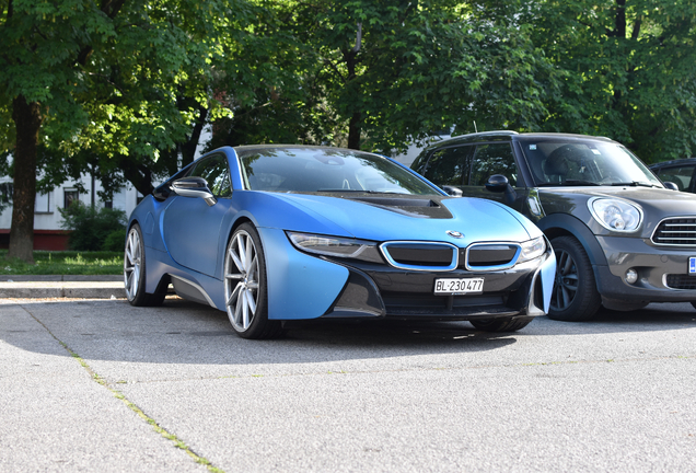 BMW i8