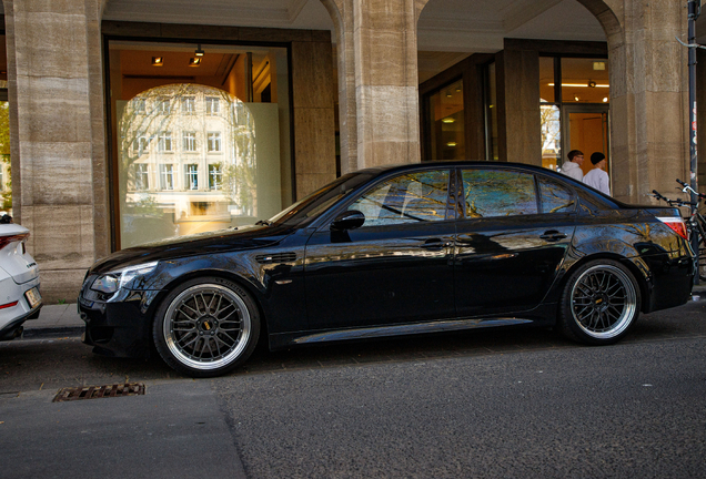 BMW M5 E60 2007