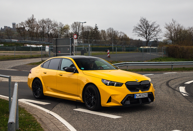 BMW M5 G90