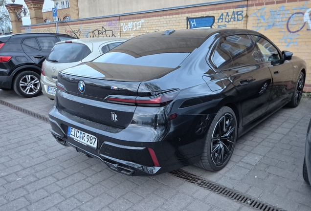 BMW M760e xDrive